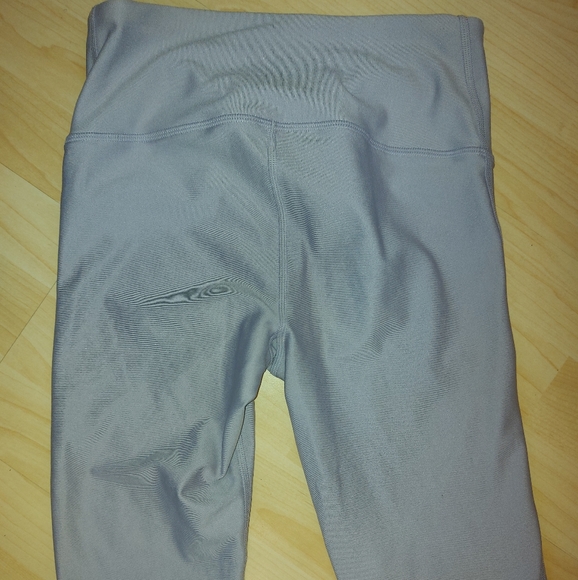 Under Armour Light Purple Cut Out Leggings - Picture 4 of 7